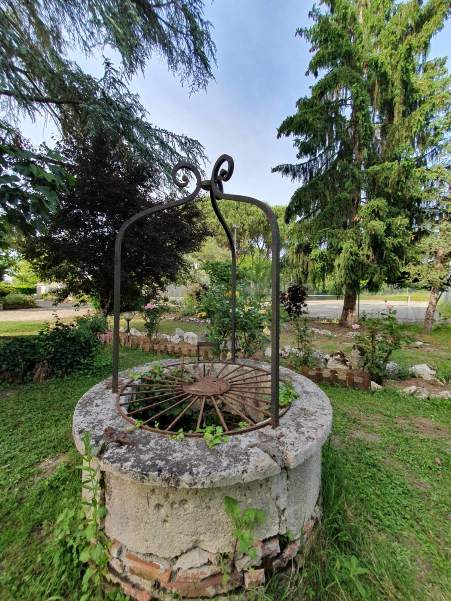 Logis Hotel Le Prince Noir Sérignac-sur-Garonne Exterior foto